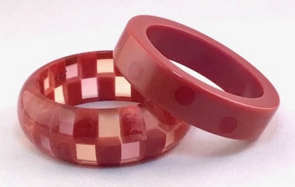 JE34 wide Judith Evans rose/red bangles